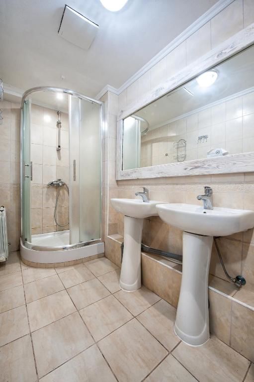 Хостелы Pallet Hostel Киев