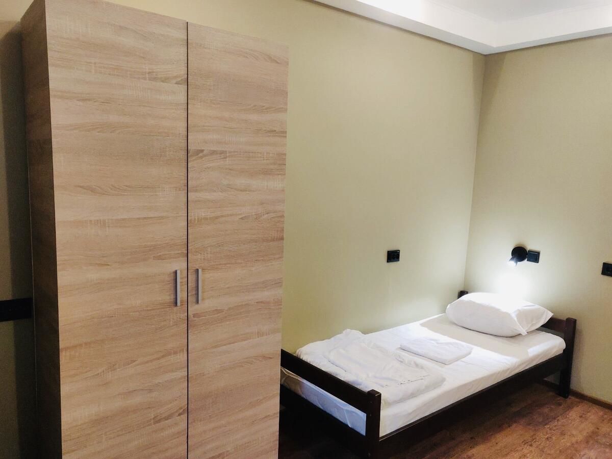 Хостелы Pallet Hostel Киев