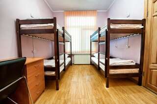 Хостелы Pallet Hostel Киев Кровать в общем номере для женщин с 4 кроватями-5