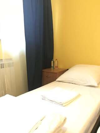 Хостелы Pallet Hostel Киев Стандартный двухместный номер с 1 кроватью-6