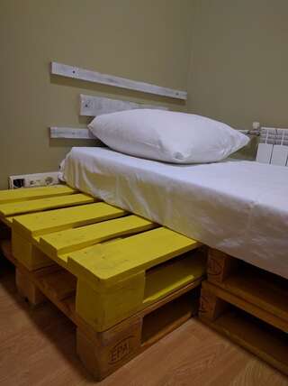 Хостелы Pallet Hostel Киев Одноместный номер-5