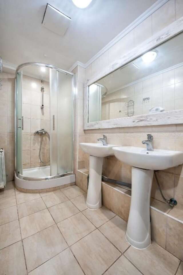 Хостелы Pallet Hostel Киев-40