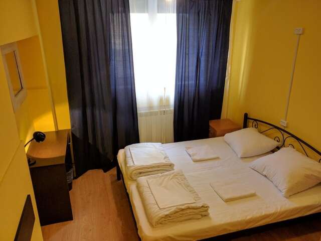 Хостелы Pallet Hostel Киев-9